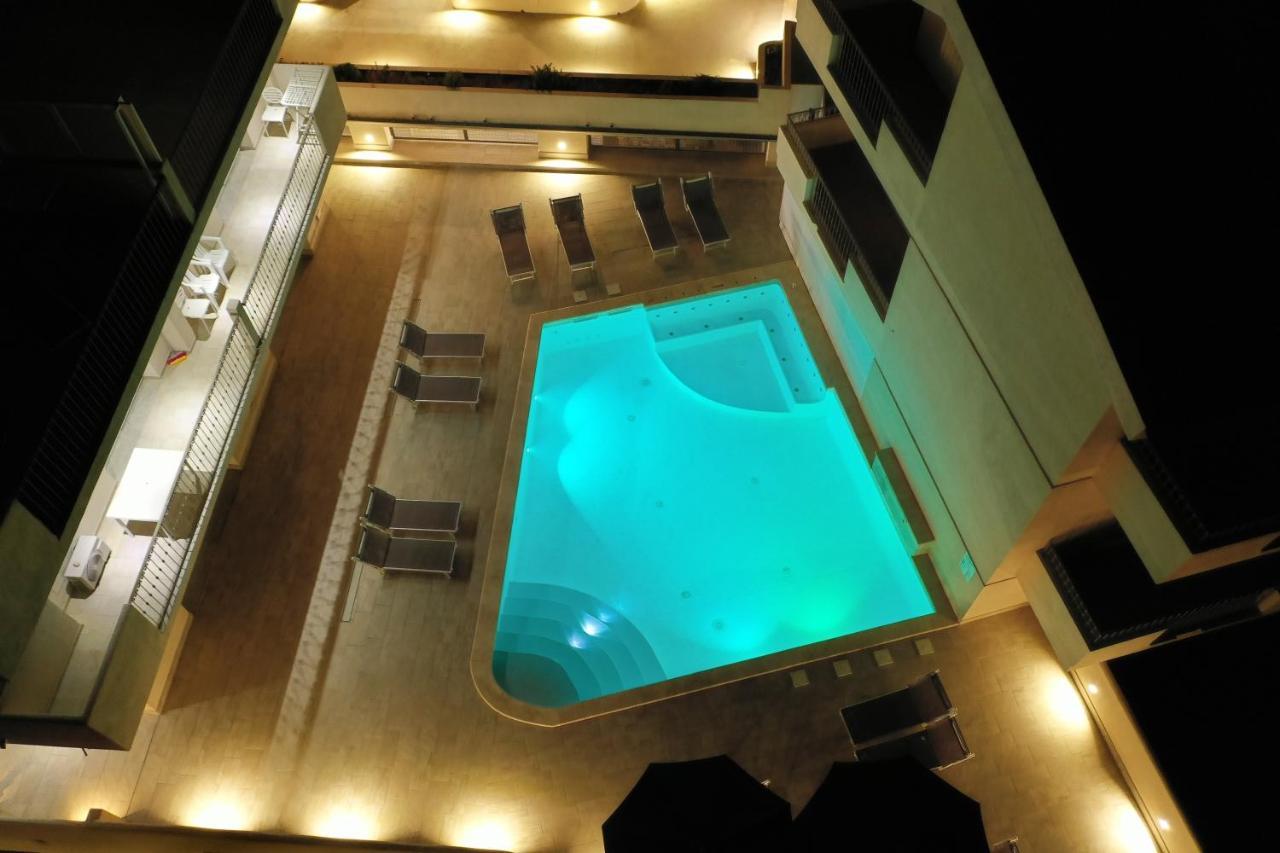 Aparthotel La Contessa Santa Teresa Gallura Exterior foto