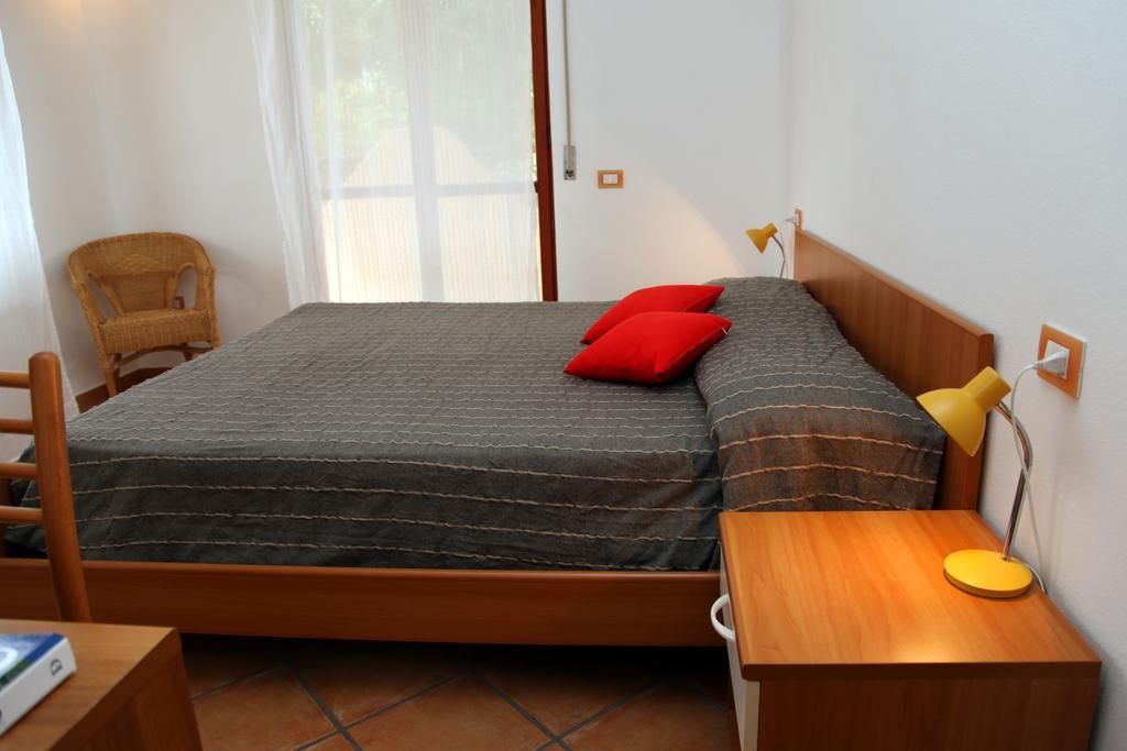 Aparthotel La Contessa Santa Teresa Gallura Zimmer foto