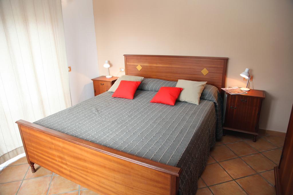 Aparthotel La Contessa Santa Teresa Gallura Zimmer foto