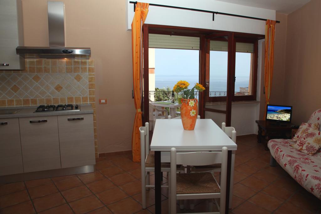 Aparthotel La Contessa Santa Teresa Gallura Zimmer foto