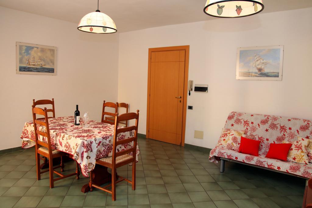 Aparthotel La Contessa Santa Teresa Gallura Zimmer foto