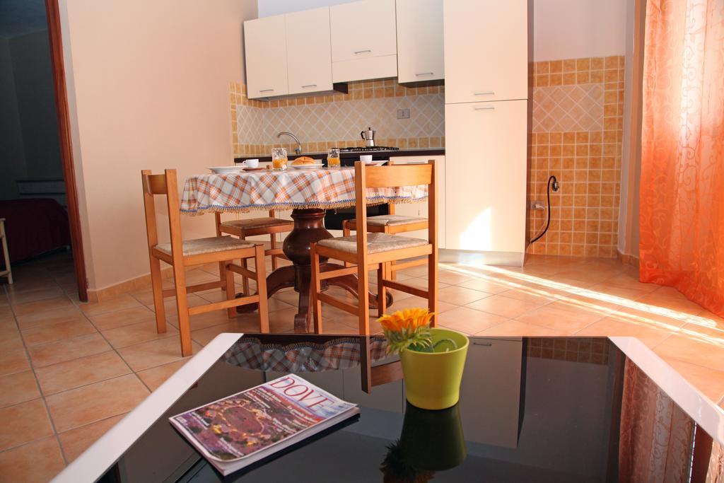 Aparthotel La Contessa Santa Teresa Gallura Zimmer foto