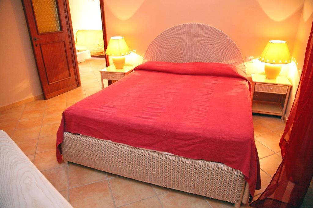 Aparthotel La Contessa Santa Teresa Gallura Zimmer foto