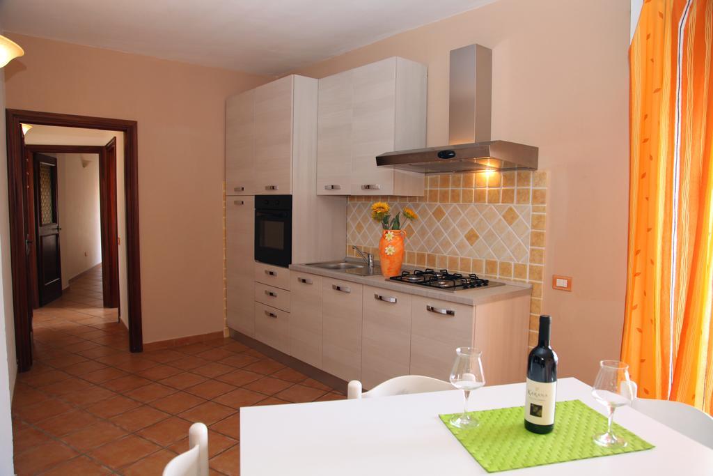 Aparthotel La Contessa Santa Teresa Gallura Zimmer foto