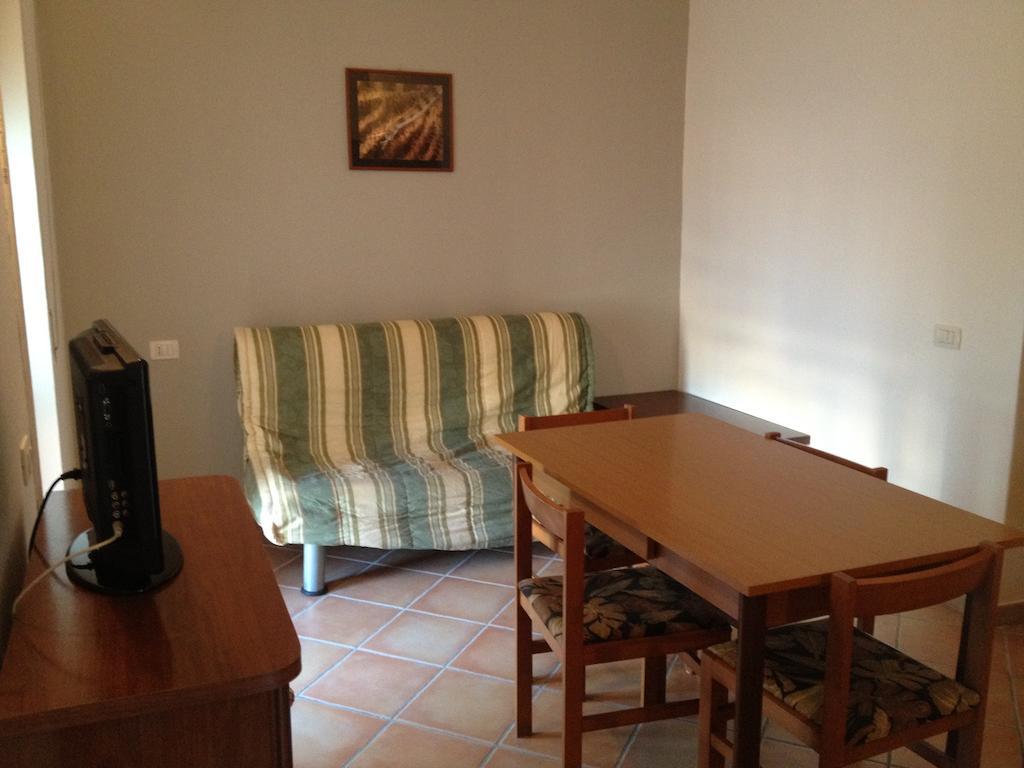 Aparthotel La Contessa Santa Teresa Gallura Zimmer foto